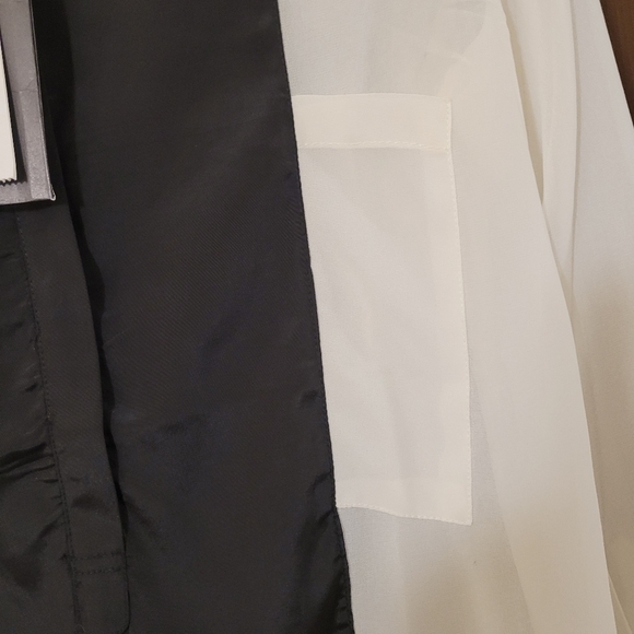 W.g.b. by Walter Baker Cody top off white black colour block tuxedo blouse nwt - Picture 6 of 6